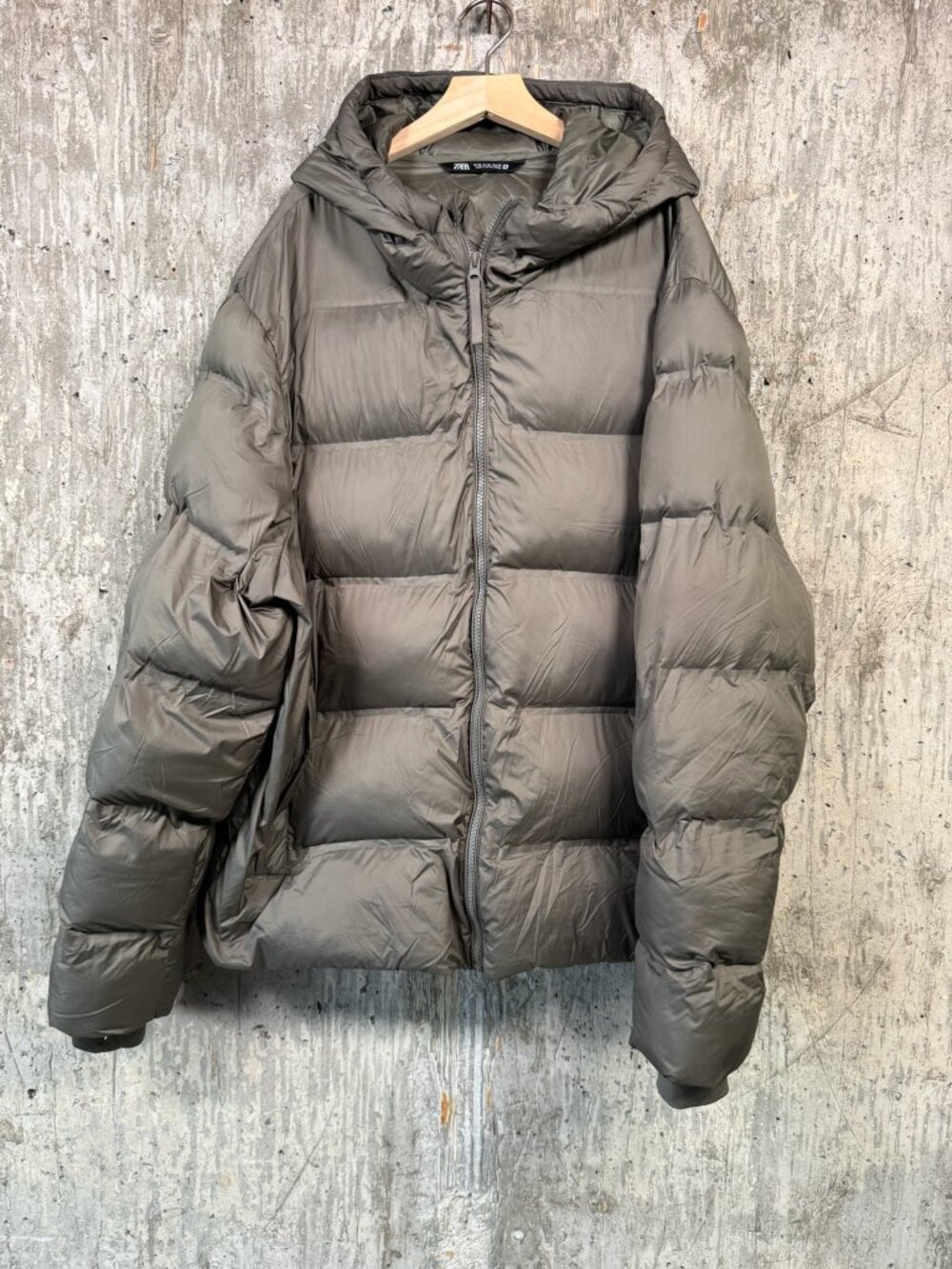 ZARA Women's Hooded Down Jacket Size XL
